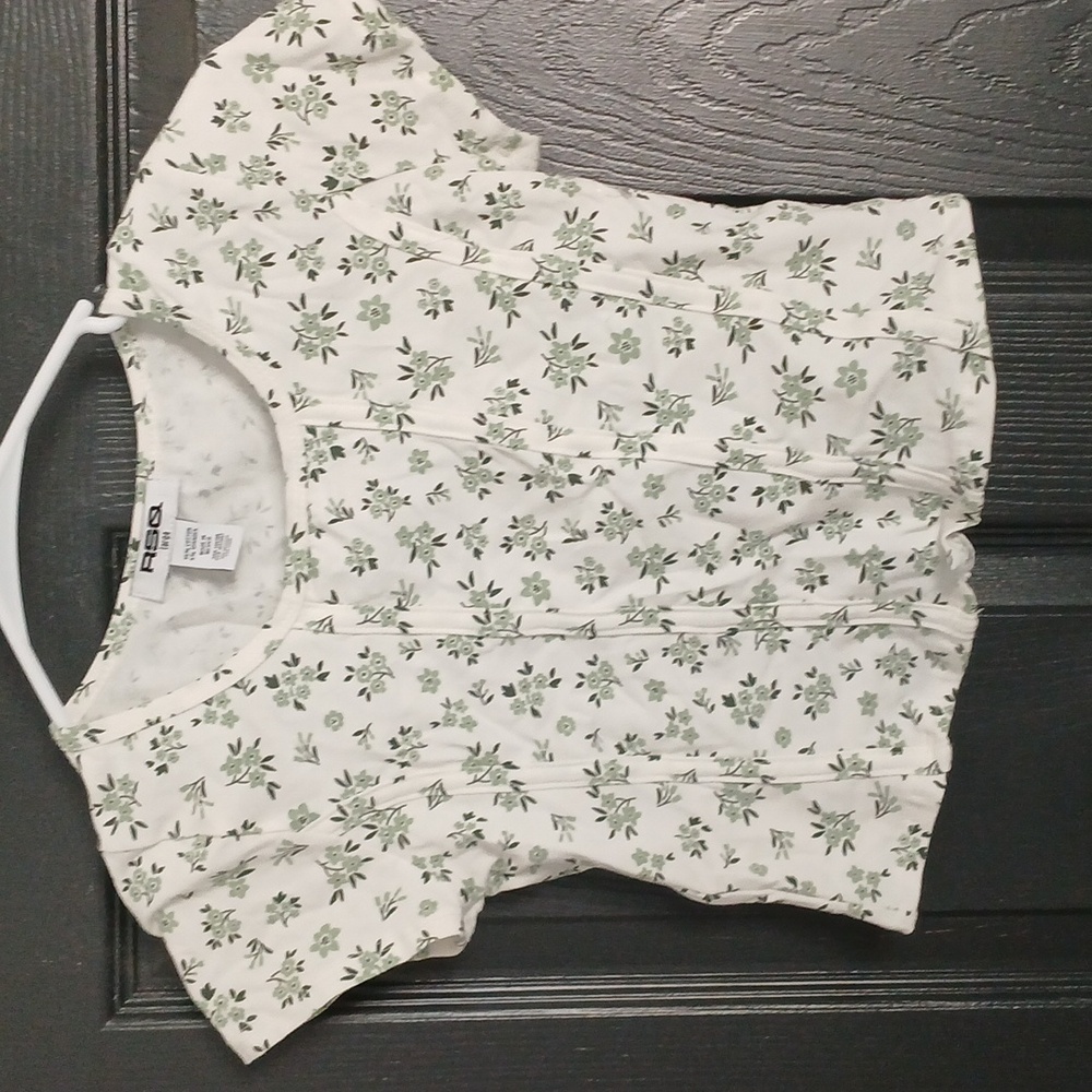 Green floral top